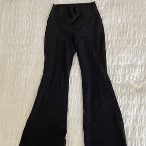 TNA butter flare pant size small